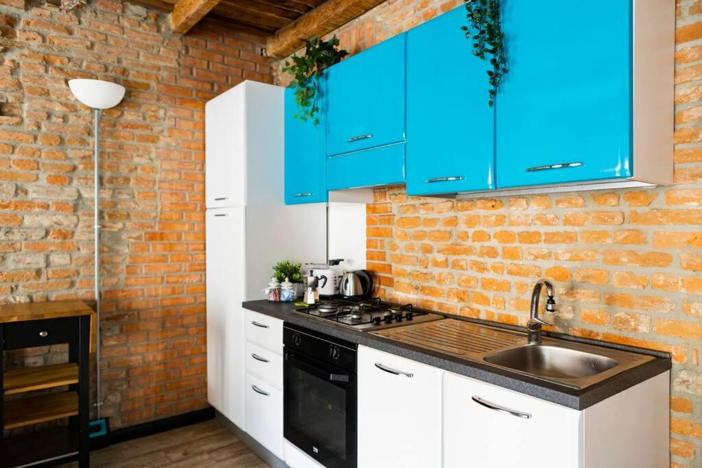 Canonica Brick Apartment Милан Экстерьер фото