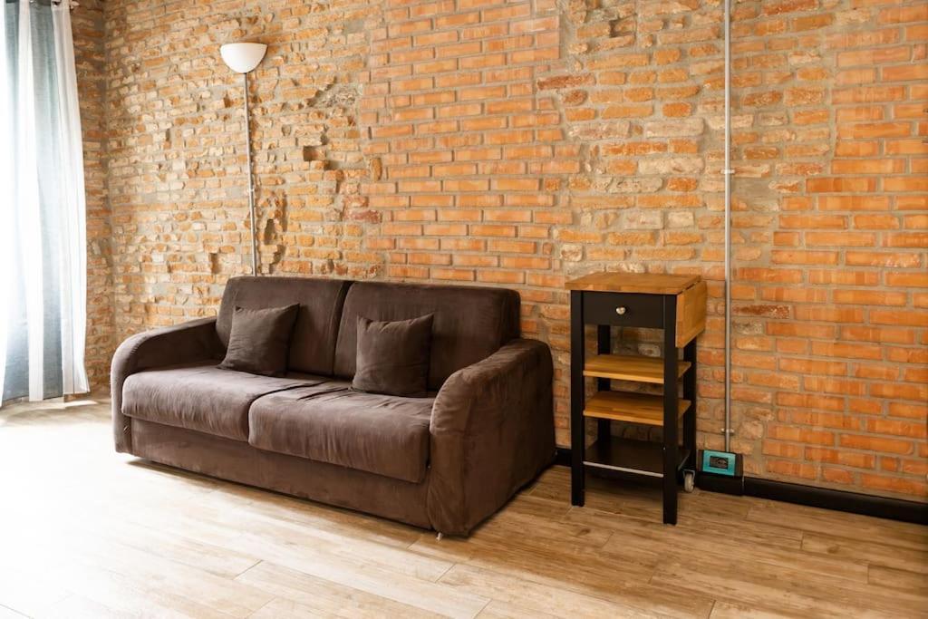 Canonica Brick Apartment Милан Экстерьер фото